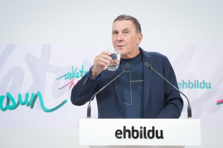 Otegi sostiene que la respuesta popular al "genocidio" de Israel es "sana" tras la suspensión de