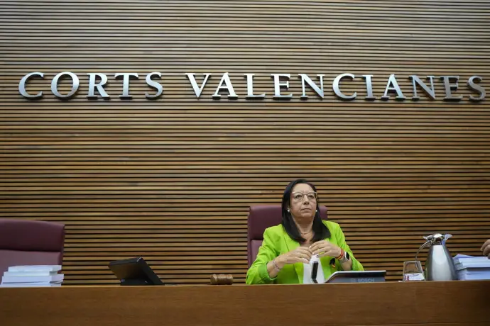 Massó señala que no puede invitar "directamente" a las asociaciones de víctimas al Debate de