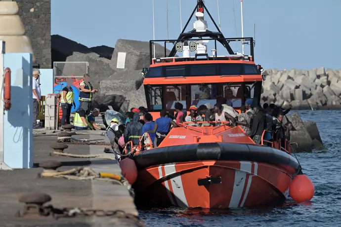 Aprobada una declaración de emergencia migratoria para agilizar la distribución de menores