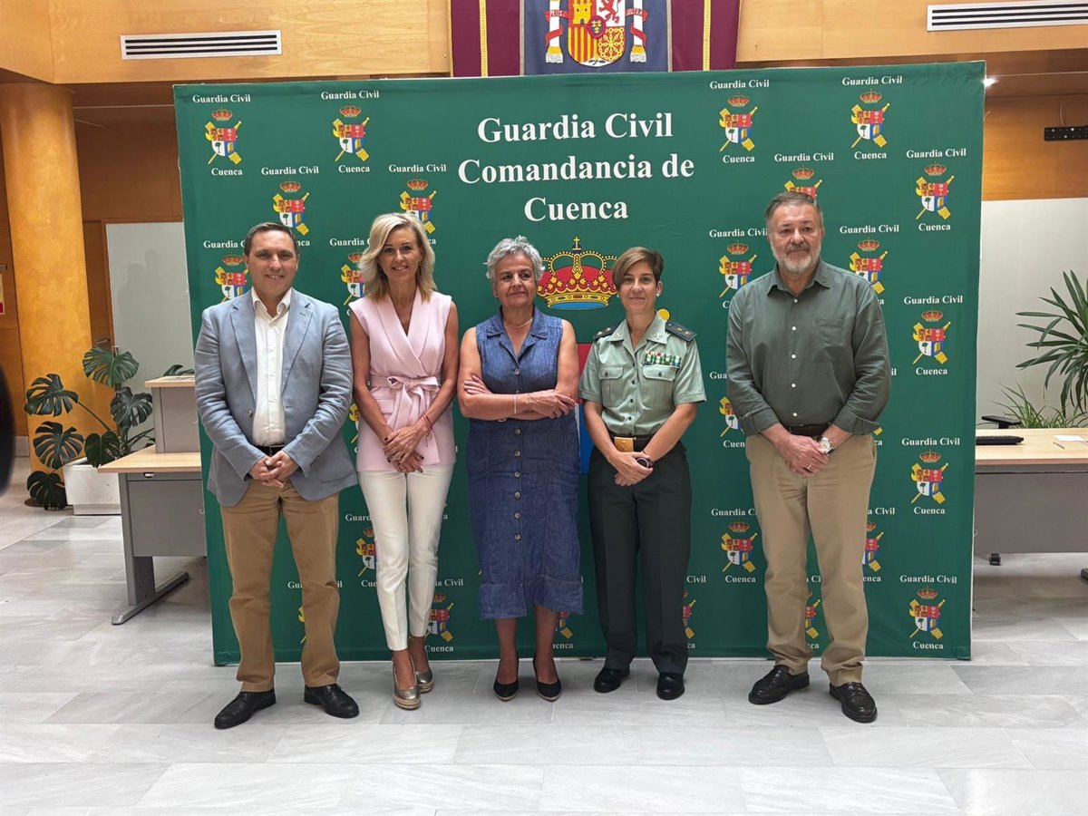 Actos del Pilar en Cuenca: desfile militar, gincana solidaria y cinefórum con Luis Zahera