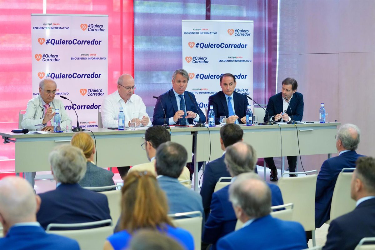 Empresarios piden a la UE que el Corredor Mediterráneo se vincule a la defensa: "Europa empieza en