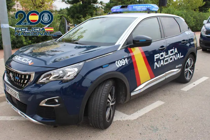 Detenido un hombre en Madrid tras tratar de embestir a policías con una furgoneta robada