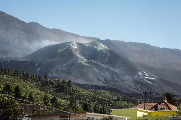 El Parlamento de Canarias avanza en la ley de volcanes con el apoyo de más de 19.000 firmas y