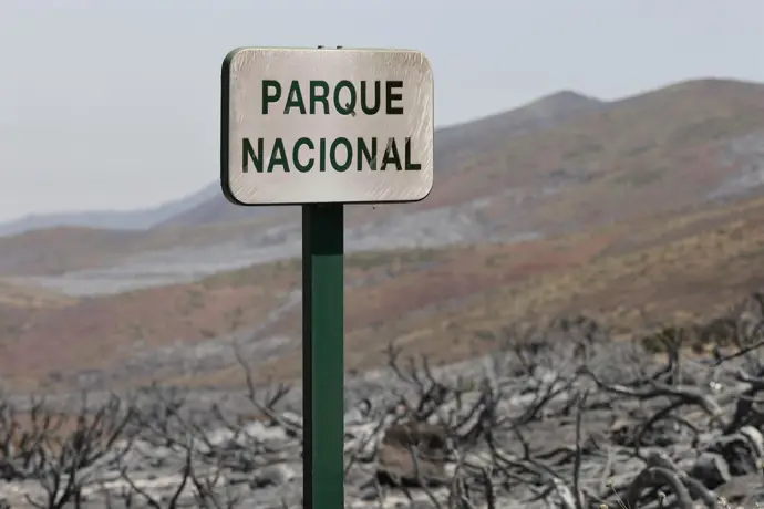 El plan director del Teide limitará el acceso de vehículos privados en horarios específicos