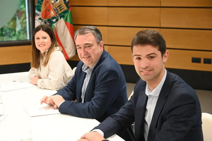PNV sostiene que el reconocimiento del Estado Palestino ante el "genocidio absoluto" va más allá
