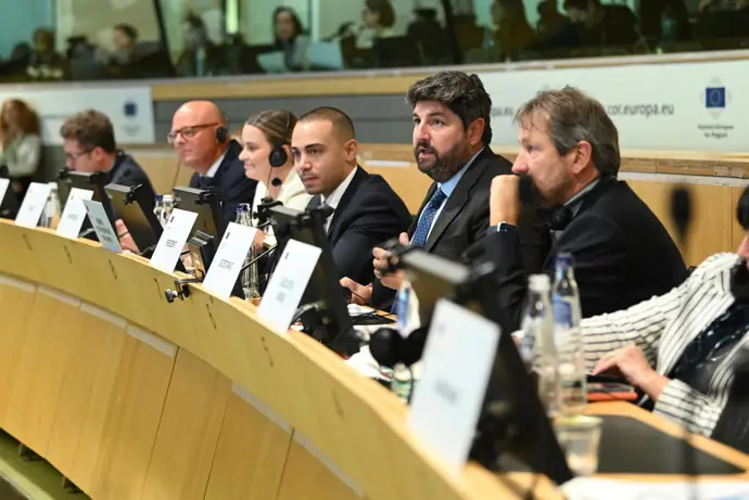 López Miras informa en Bruselas que Murcia contribuirá a una nueva estrategia europea de turismo
