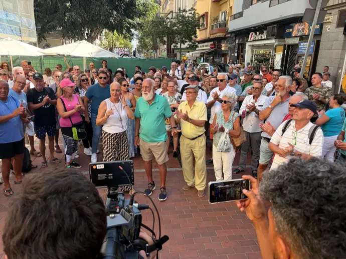 Vecinos de Las Palmas piden el fin de los abusos de la hotelera que busca apoderarse de una