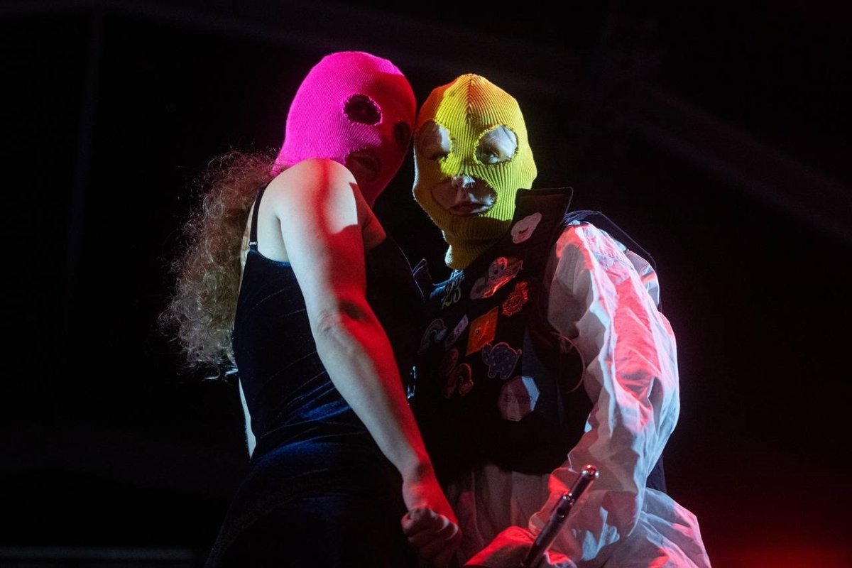 Pussy Riot se presentan en Barcelona con un concierto gratuito durante las fiestas de La Mercè