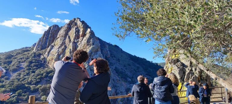 Los extremeños llevaron a cabo 799.068 viajes en el segundo trimestre, un 7% más que el año
