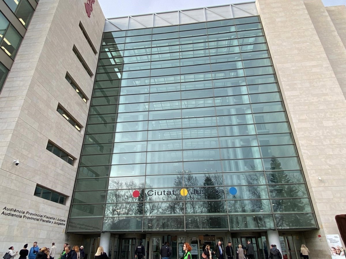 Justicia desmiente "colapso" en genética del IML y afirma que la plantilla se mantiene igual en