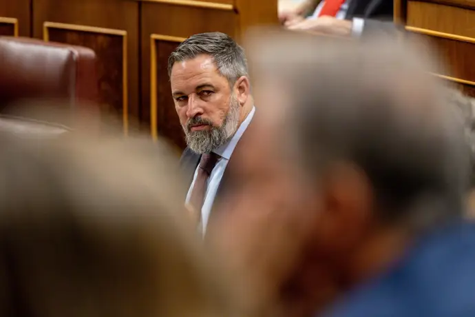 Abascal critica a Sánchez por involucrar a la Armada en un conflicto internacional al escoltar a