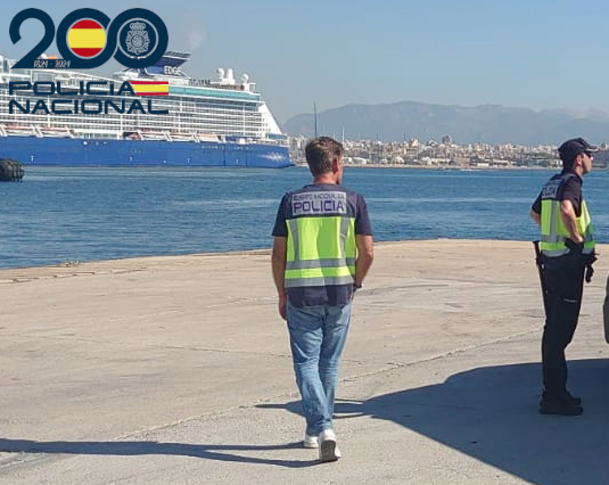 Detenido el patrón de una patera que arribaba a Cabrera con 14 migrantes, algunos menores sin