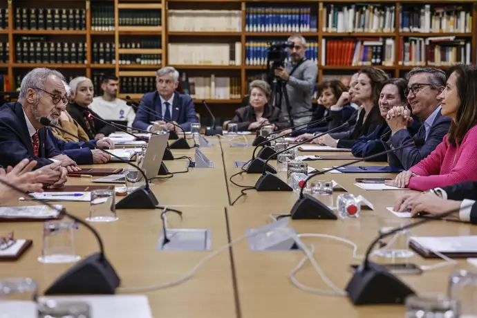 Integrantes del CVC manifiestan su descontento por la falta de consenso en la institución.