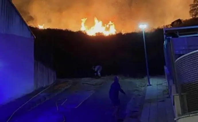 Detenido el presunto responsable de un incendio forestal en Navalmoral de la Mata que obligó a