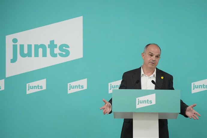 Archivo - El secretario general de Junts, Jordi Turull, ofrece una rueda de prensa para valorar la sentencia favorable del Tribunal Constitucional a la Ley de Amnist&iacute;a, a 26 de junio de 2025, en Barcelona (Espa&ntilde;a).