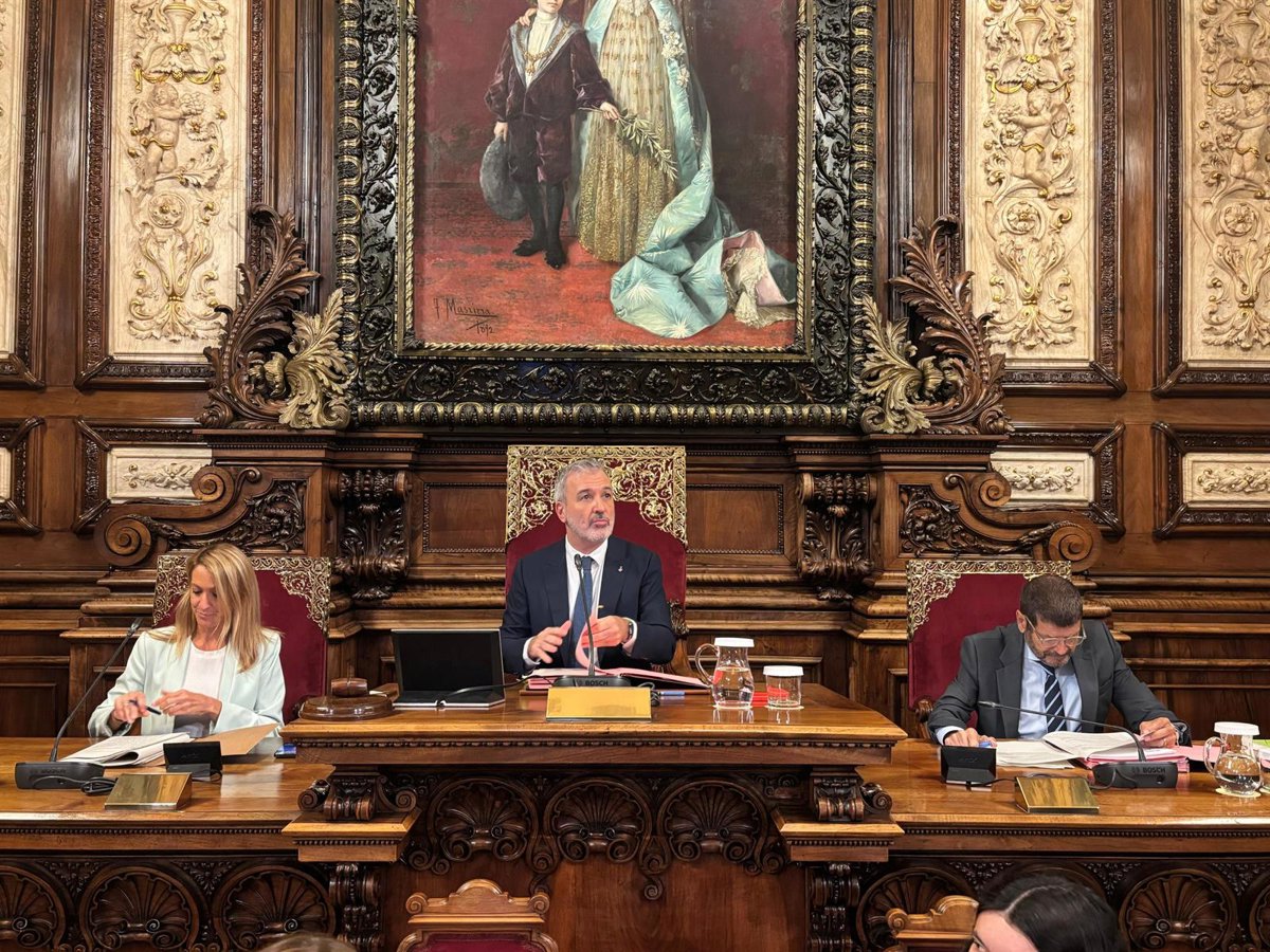Collboni, convencido de que el Tour iniciará en Barcelona en 2026, sin equipos de Israel