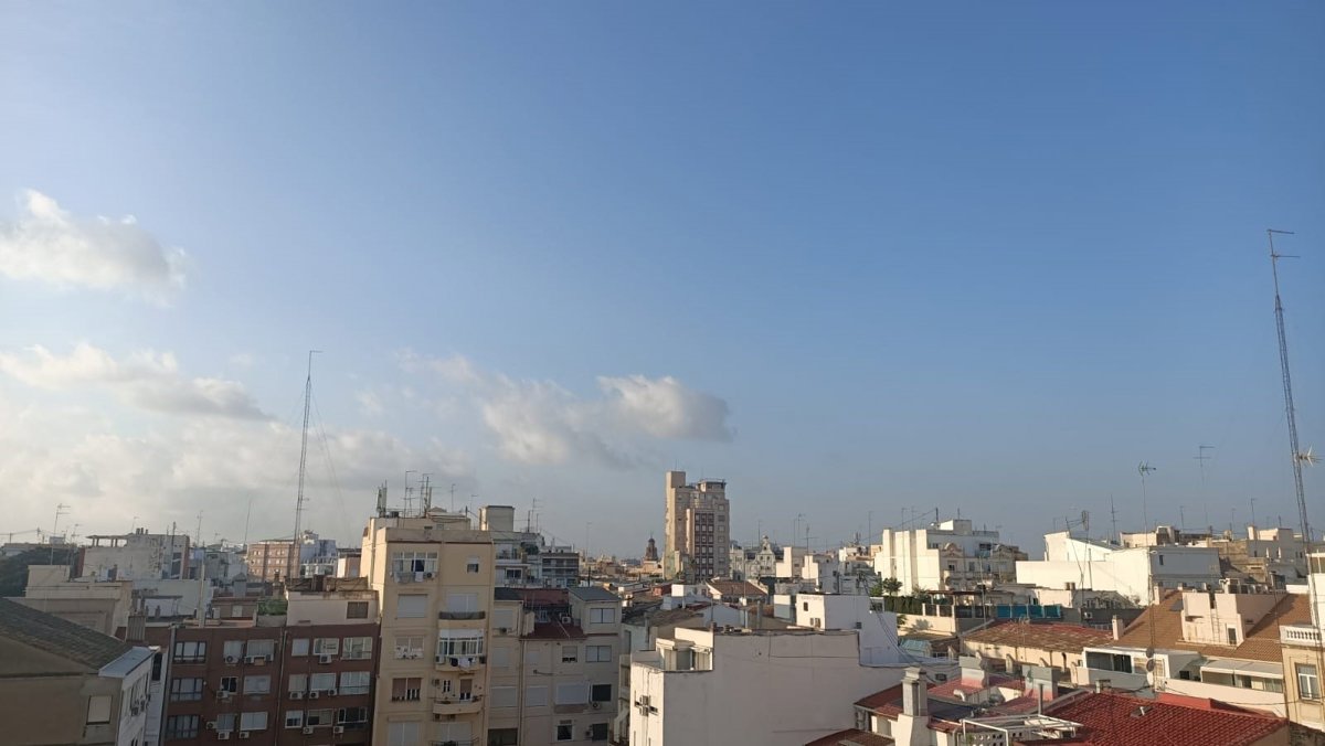 La Comunitat Valenciana comenzará el sábado con cielo despejado y nubes en el norte por la tarde