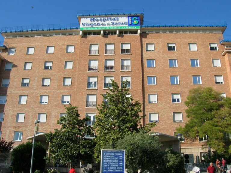 Una trabajadora del viejo hospital de Toledo podría enfrentar dos años y medio de prisión por