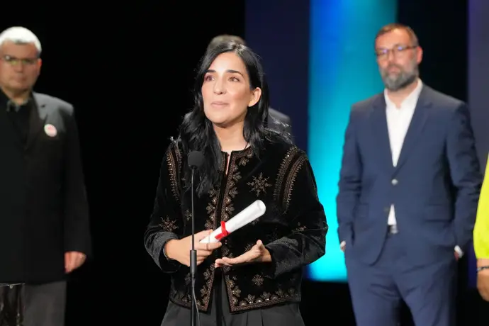 Alauda Ruiz de Azúa triunfa en San Sebastián al ganar la Concha de Oro con 'Los Domingos'