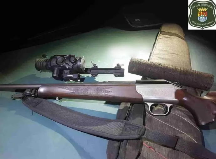 La Junta intensifica la vigilancia contra la caza ilegal en Extremadura durante la berrea del ciervo
