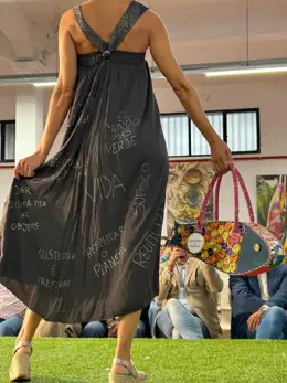La moda sostenible ibérica culmina en la Plaza del Mercado de Plasencia con un desfile en la Feria
