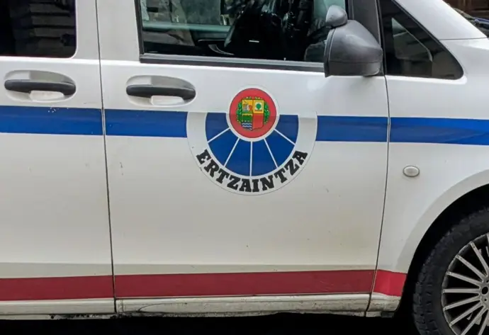 Tres arrestados en Vitoria por un robo violento el martes, y dos de ellos por asaltar a una pareja