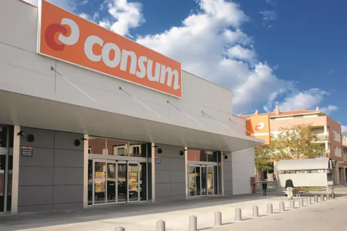 Consum cerrará 182 tiendas en Valencia este lunes por la alerta roja de lluvias intensas