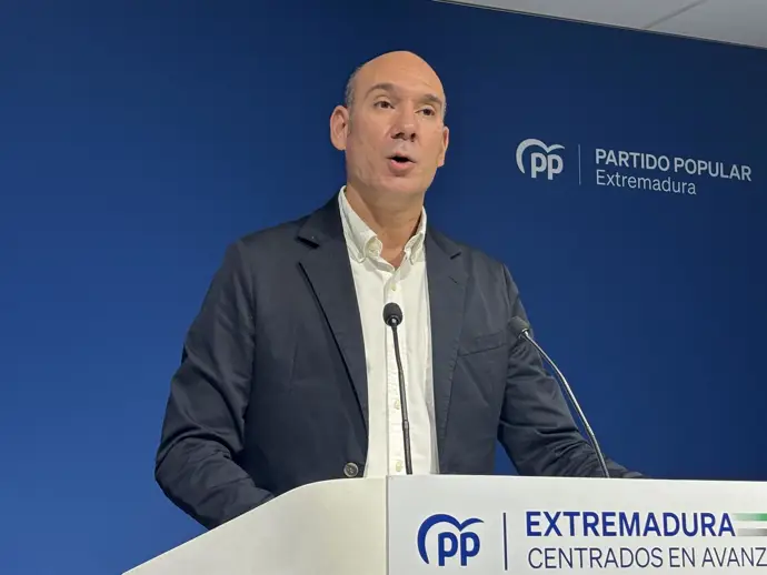 Guardiola cita a los grupos parlamentarios este lunes para discutir los presupuestos de Extremadura