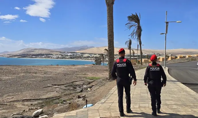Detienen a un hombre por maltratar a su pareja en un barco rumbo a Fuerteventura