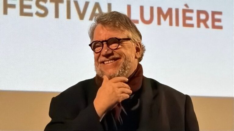Guillermo del Toro critica la inteligencia artificial en el Festival Lumière por su impacto en el