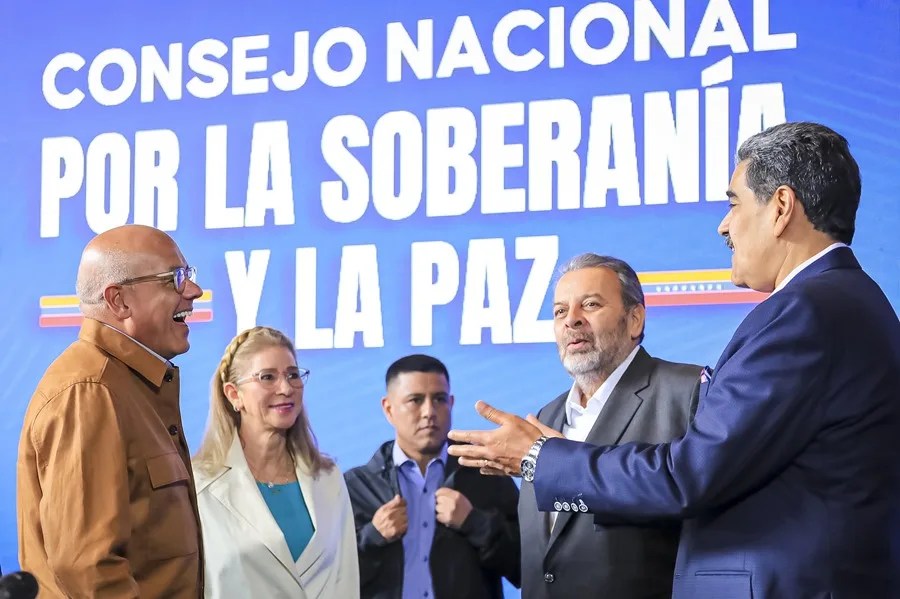 Maduro afirma que el Gobierno de Trump mandó a la CIA "terminar" con Venezuela según EFE