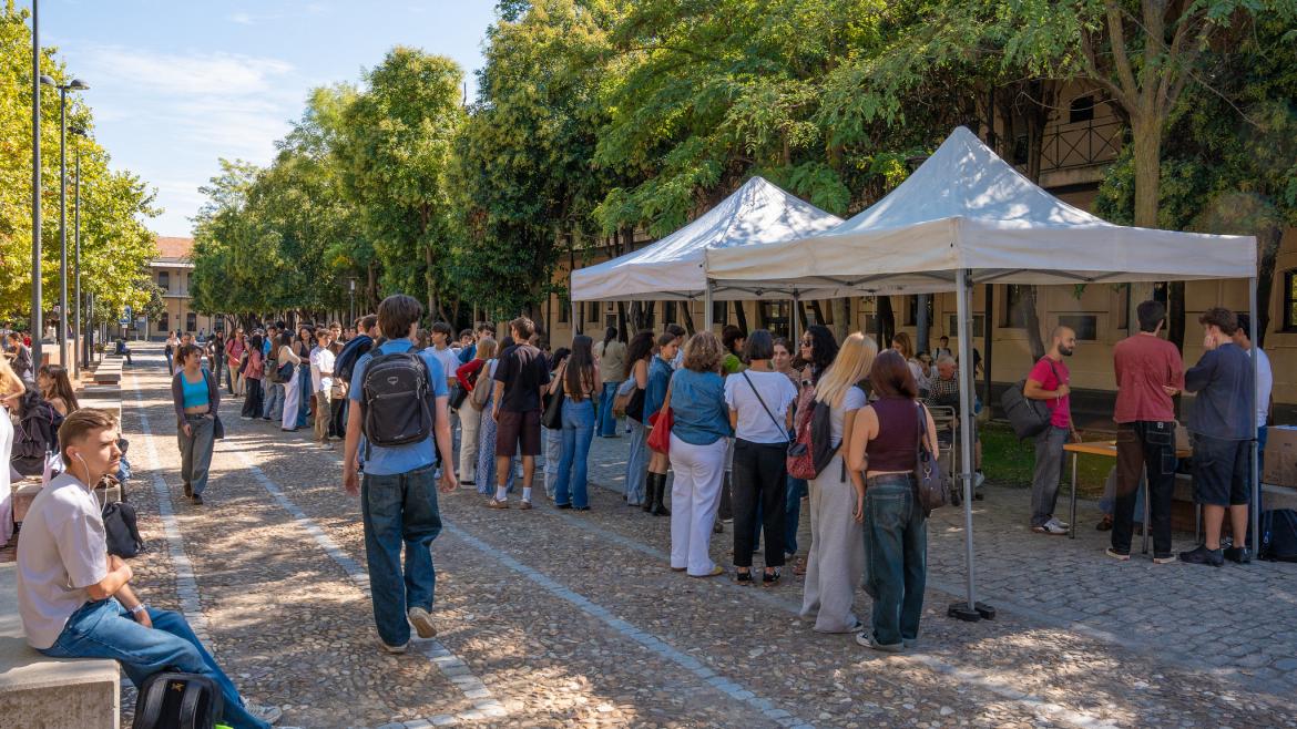 El Centro de Transfusión inicia una campaña para que universitarios madrileños se registren como