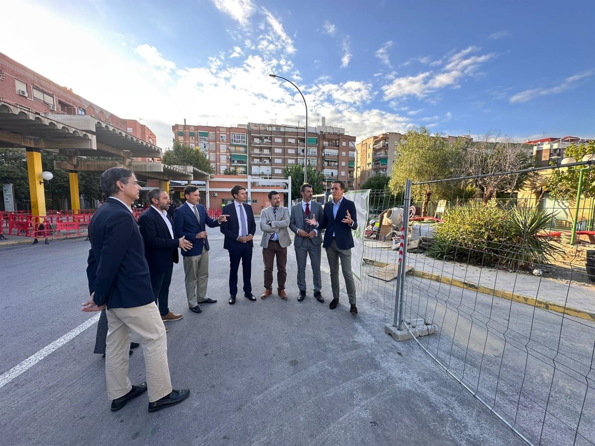 Fomento comienza a instalar en Molina los primeros puntos de recarga para autobuses eléctricos