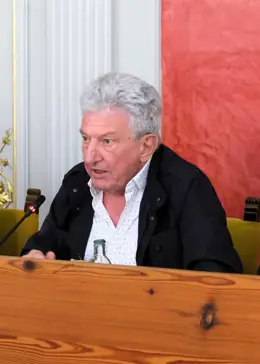 Quevedo denuncia un intento de "desmantelar" a NC-BC mientras se promueve la unidad del