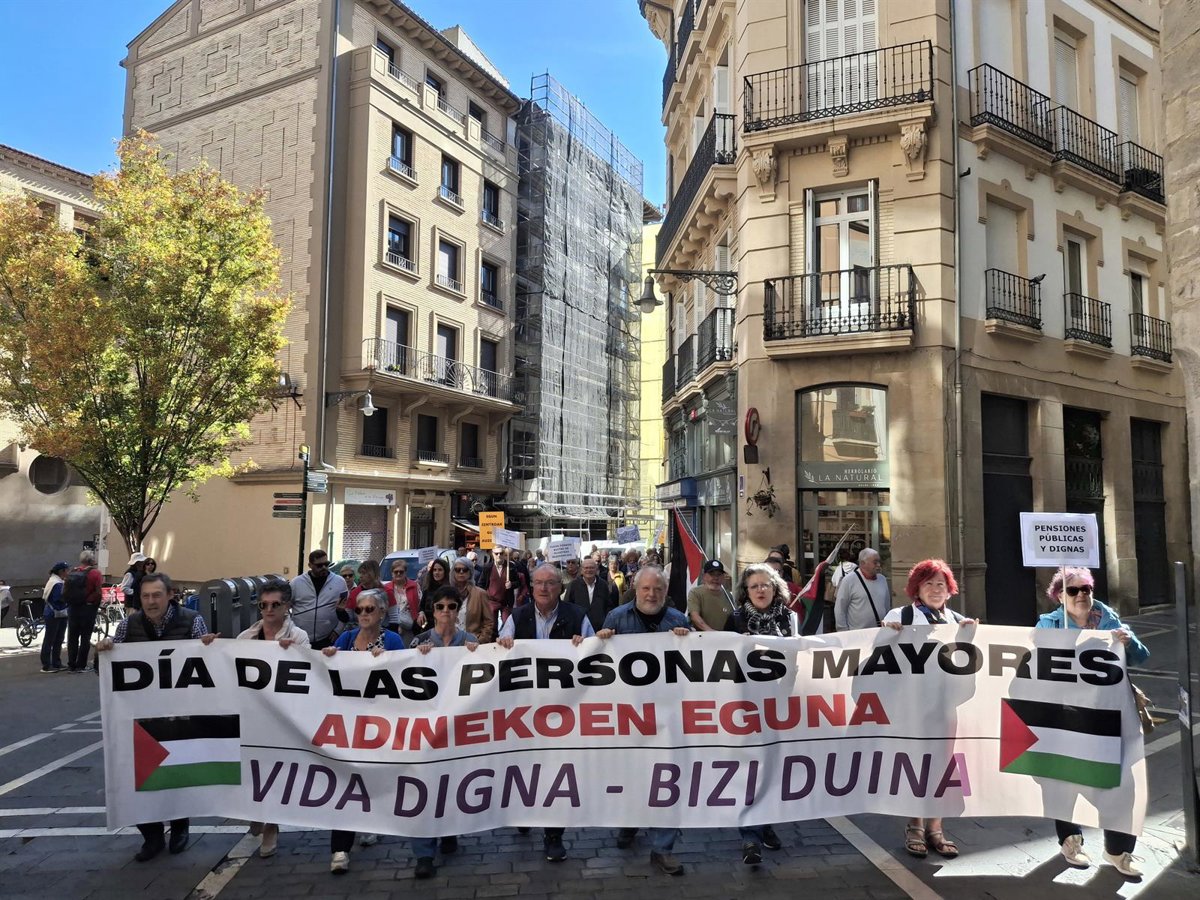 Mayores frente a la crisis exige en Pamplona pensiones dignas y alerta sobre el deterioro de la