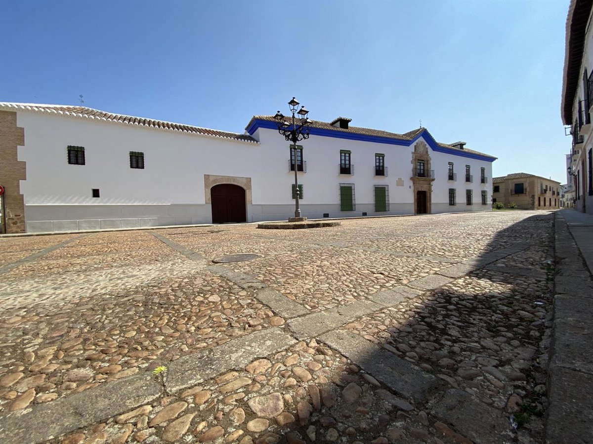 El palacio de Torremejía en Almagro y Toni Isbert, galardonados por su contribución cultural en