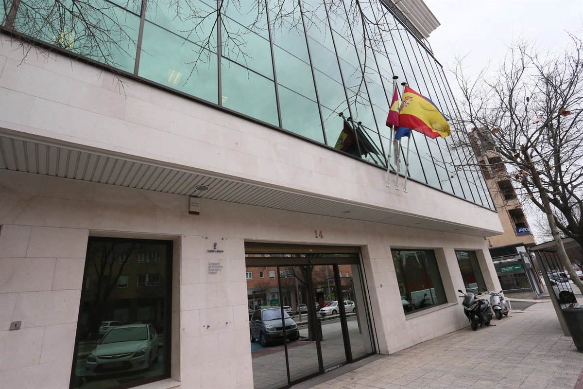 Junta y agentes sociales presentan 89 propuestas sobre capital humano para el pacto 'Castilla-La