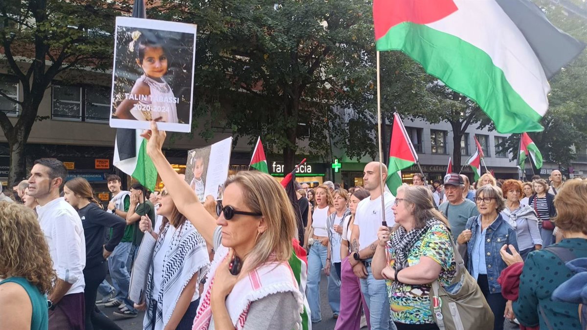 Miles de personas se unen en Bilbao para apoyar la flotilla humanitaria hacia Gaza y rechazar el
