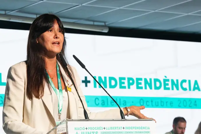 Junts lanzará en octubre su fundación Fundem La República, con Laura Borràs como directora