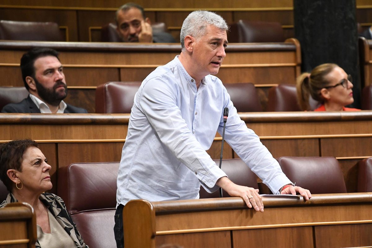 EH Bildu solicita al Gobierno que respalde su propuesta para prohibir la publicidad de pisos