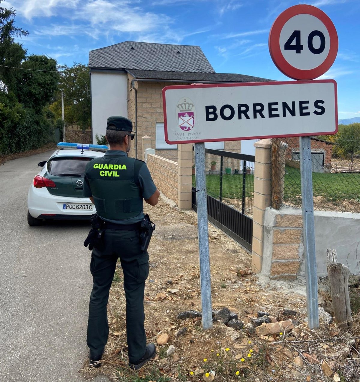 Detenido un individuo por llevar a cabo doce robos en casas de Borrenes y Santalla del Bierzo