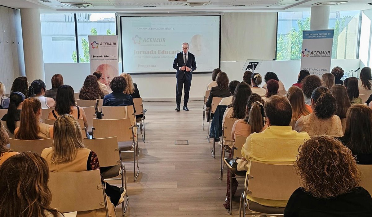 La jornada 'Otras miradas en la educación infantil' reúne este sábado a más de cien