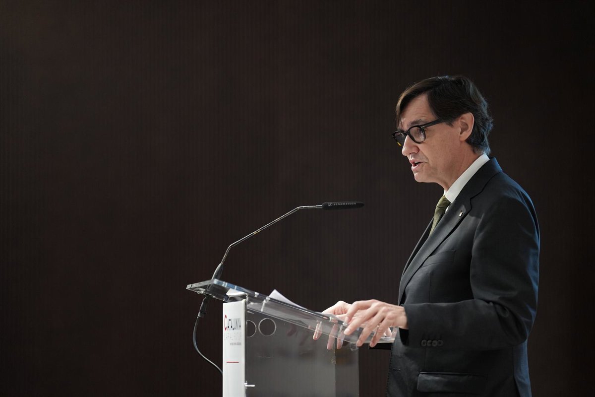 Illa expresa su pesar por el fallecimiento de Fernández Vara, un referente del progreso en