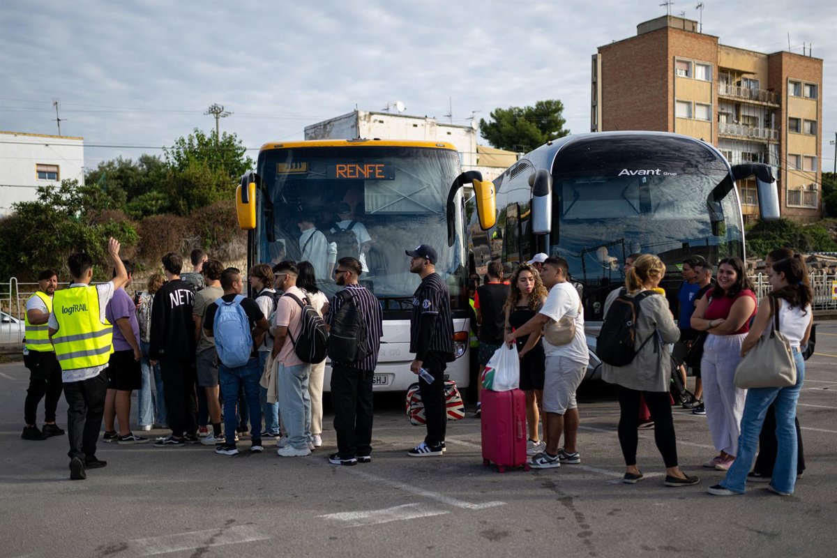 El macrocorte de 16 meses en la R3 de Rodalies comienza el martes con 43.000 plazas diarias de bus