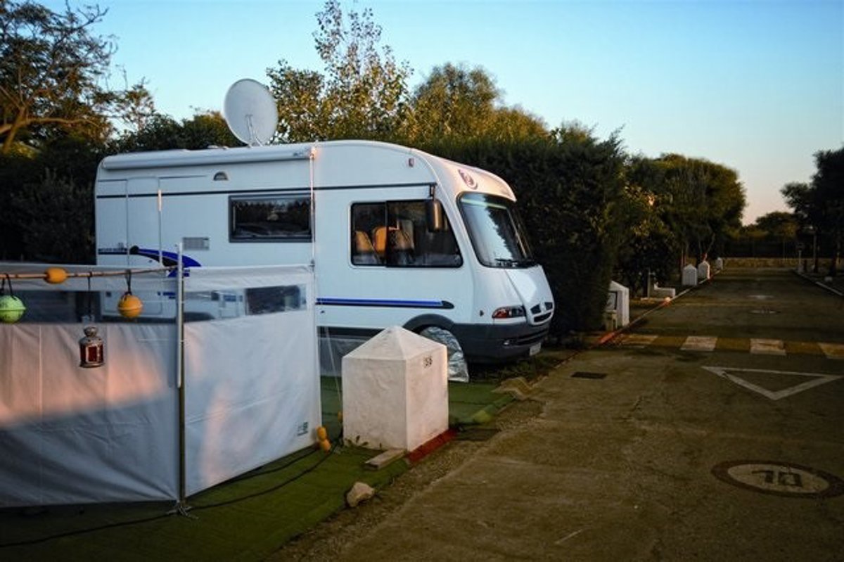 Los campings de Cádiz acogieron a 79.000 visitantes en agosto, 6.800 menos que en 2024