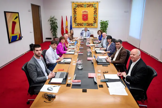 El perdón de la deuda a las comunidades autónomas se tratará este lunes en la Mesa y Junta de