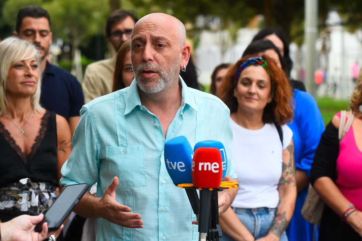 Ernesto Alba, secretario general del PCA, se postula en las primarias de IU para liderar la Junta