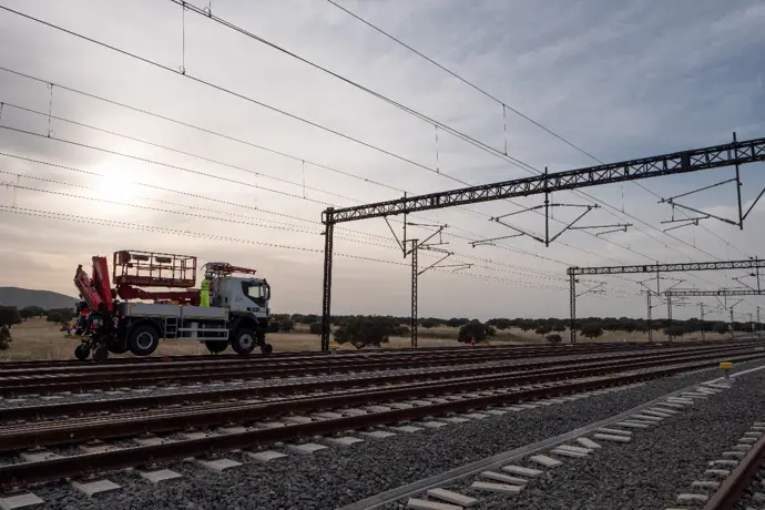 Transportes asigna 41,7 millones para electrificar el tramo Talayuela-Plasencia de la alta