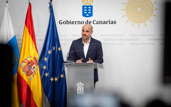 Canarias critica al Gobierno por la salida de solo 161 de 1.300 menores migrantes tras 200 días