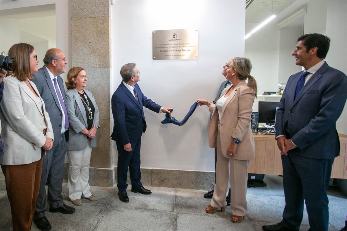 La Consejería de Hacienda presenta su sede remodelada con nueva iluminación artística en la